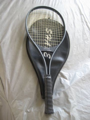 ขายไม้เทนนิส 3 อัน Puma Wilson Yonex อันละ 2000 บาทครับ