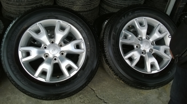 ขายล้อ FORD ขอบ18พร้อมยางป้ายแดงชุดละ55000