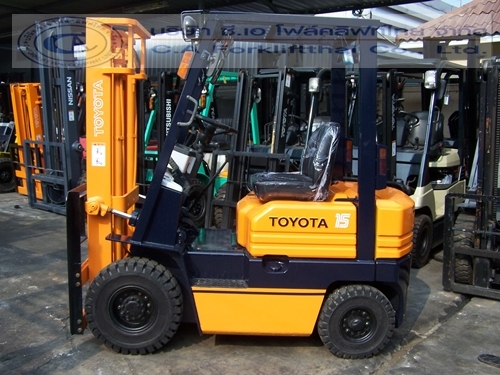 ขายรถ โฟล์คลิฟท์ TOYOTA รุ่น 5-FD15
