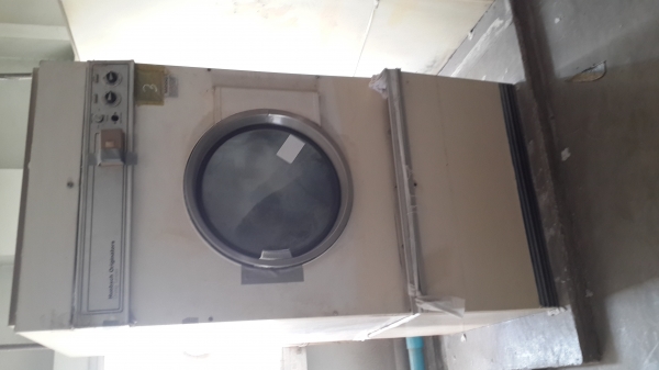 ตู้อบ ตู้ซัก เครื่องรีดผ้า