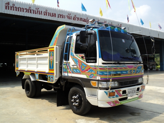 ศูนย์รวมรถสร้างประกอบ กระบะบรรทุกดัมส์ข้าว ดัมส์ดิน
