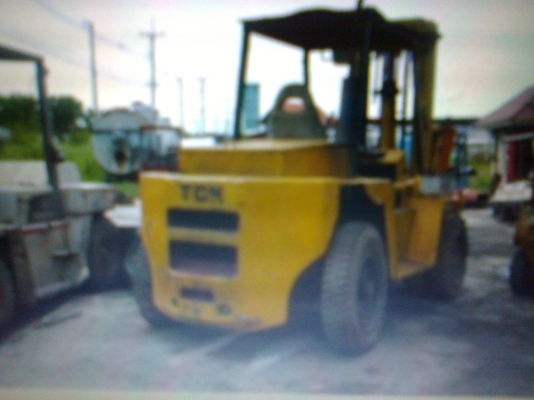ขาย 280,000บาท TCM ล้อหน้าคู่ ขนาด 5ตัน เสาสูง3เมตร เครื่องดีเซล เกียร์ธรรมดา