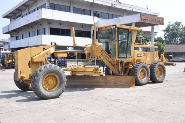 MOTORGRADER CATERPILLAR 140H