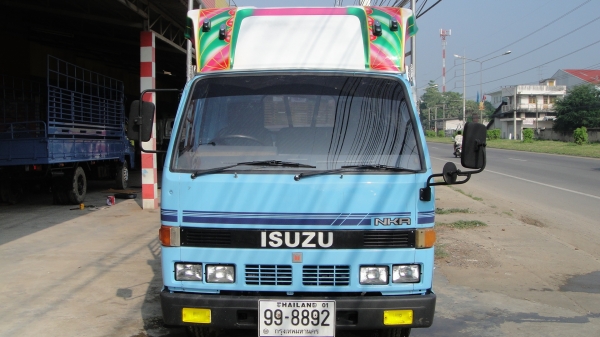 ISUZU NKR110แรง รถห้างแท้ ดาวน์45000ผ่อน11000/36เดือน