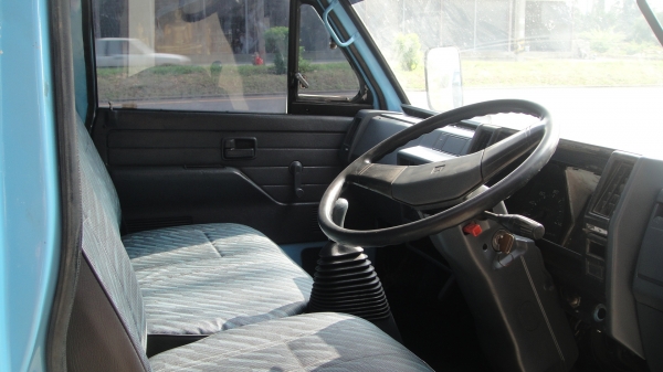 ISUZU NKR110แรง รถห้างแท้ ดาวน์45000ผ่อน11000/36เดือน