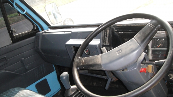 ISUZU NKR110แรง รถห้างแท้ ดาวน์45000ผ่อน11000/36เดือน