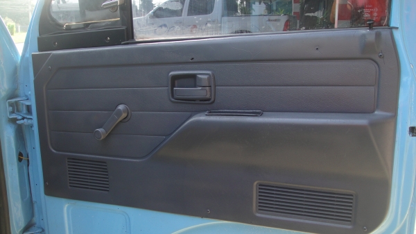 ISUZU NKR110แรง รถห้างแท้ ดาวน์45000ผ่อน11000/36เดือน