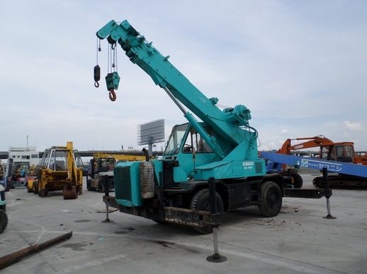 rough terrain crane kobelco RK70