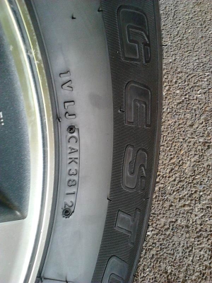 ขายด่วน แม็กพร้อมยาง 265/70 R 16 สภาพ 90\%