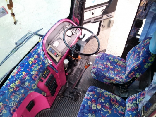 ขายรถบัส 8 ล้อ VIP สภาพพร้อมใช้ เครื่องฮีโน่ K 13