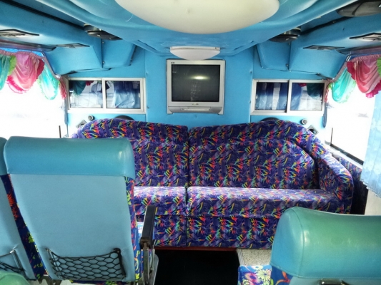 ขายรถบัส 8 ล้อ VIP สภาพพร้อมใช้ เครื่องฮีโน่ K 13