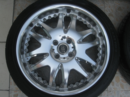 ขายล้อแม็กมือสอง Club Liner R9 17"x7.5" หน้า et42 หลัง et38 4รู100 +ยางยางสัปดาห์ที่35 ปี12  สนใจติดต่อเล็กคลองสาม (081-3747940)