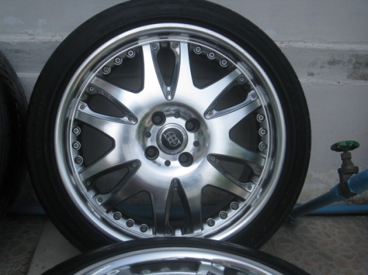 ขายล้อแม็กมือสอง Club Liner R9 17"x7.5" หน้า et42 หลัง et38 4รู100 +ยางยางสัปดาห์ที่35 ปี12  สนใจติดต่อเล็กคลองสาม (081-3747940)