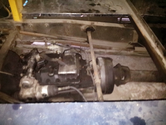 ขายรถบัสวอลโว่ 6 ล้อ เครื่องมิตชู 6d22   300 แรง