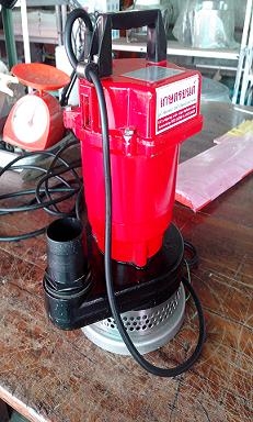 ขายปั่มน้ำไดร์โว่ มือสอง สภาพดี ขายปั่มน้ำไดร์โว่ มือสอง สภาพดี