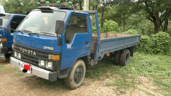 ขาย 6 ล้อ Toyota Dyna 300 เครื่องเดิม เกียร์เดิม เอกสารพร้อมโอน