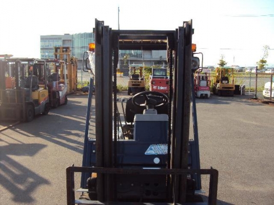 ขาย KOMATSU FG15-15 เสา4เมตร เเนะนำครับ รถโฟล์คลิฟท์สำหรับอู่นักปั้น