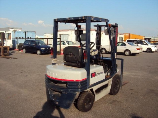 ขาย KOMATSU FG15-15 เสา4เมตร เเนะนำครับ รถโฟล์คลิฟท์สำหรับอู่นักปั้น