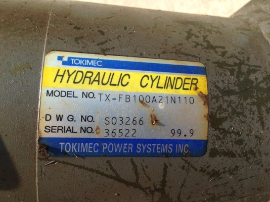 ขายกระบอกไฮโดรลิค สภาพสวย ตามรูป มีหลายชุดครับ