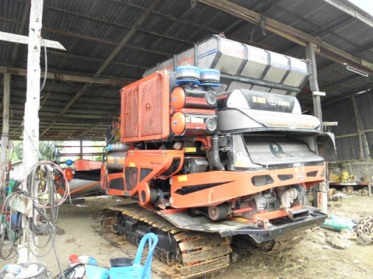 ขายรถเกี่ยวอมตะปี55 พร้อมใช้ช่วงล่างทำใหม่ราคาคุยกันได้ติดต่อ0847823249 ขายรถเกี่ยวอมตะปี55 พร้อมใช้ช่วงล่างทำใหม่ราคาคุยกันได้ติดต่อ0847823249