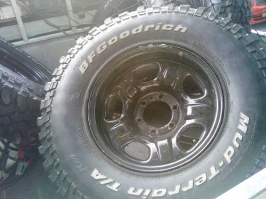 ขายยาง255/85/16+ล้อ