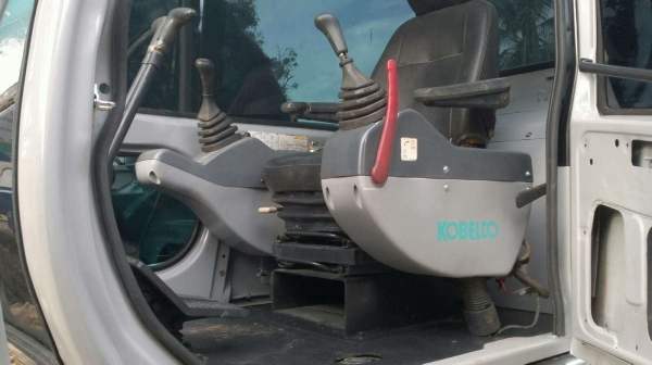Kobelco SK200_Mark_V_Supper เดิม ๆตามรุ่น เช็คระบบใหม่ ทำสีใหม่ ช่วงล่างเต็ม ไฟฟ้าครบ เอกสารพร้อม