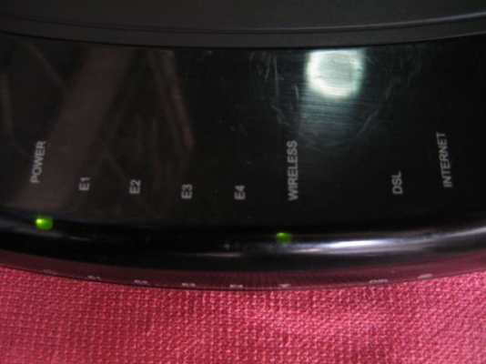 ขาย Westell Versalink Model 327w Wireless Router พร้อม อแด็ปเตอร์