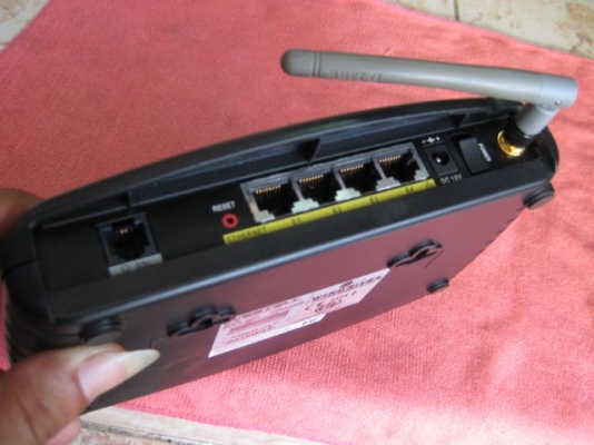 ขาย Westell Versalink Model 327w Wireless Router พร้อม อแด็ปเตอร์