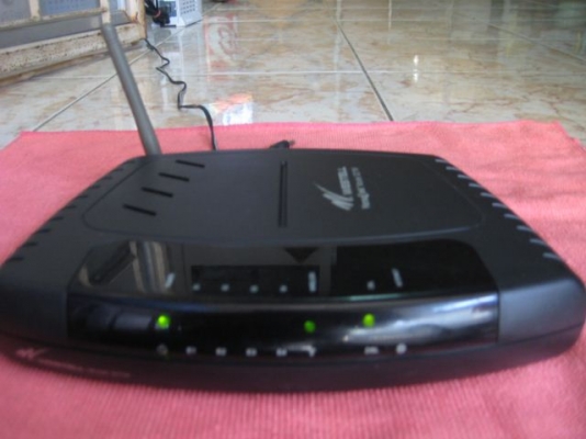 ขาย Westell Versalink Model 327w Wireless Router พร้อม อแด็ปเตอร์