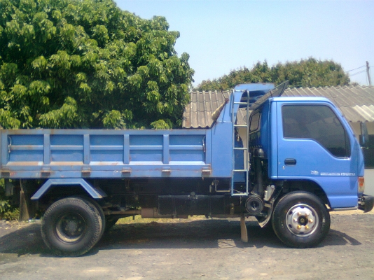 ขายรถดั้มสภาพสวยพร้อมใช้งานเชียงใหม่