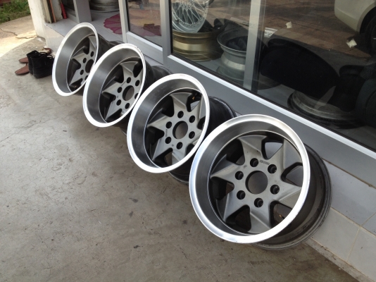 ขายล้อ Enkei ขอบ 15x8.5 ET-20 6/139.7 ลายบิด ออฟลึก 3 นิ้ว สวยๆ ครับ