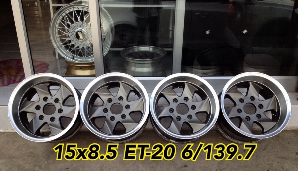 ขายล้อ Enkei ขอบ 15x8.5 ET-20 6/139.7 ลายบิด ออฟลึก 3 นิ้ว สวยๆ ครับ