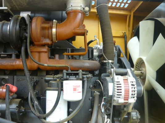 รถตักใหม่ขนาด 2 &amp; 3 คิวยี่ห้อ WORLD W136, W156 แกร่งเหนือใคร ราคาสุดคุ้ม รับประกันให้ 1 ปีพร้อมเปลี่ยนถ่านน้ำมันเครื่องให้ 2 ครั้งหรือตามระยะ