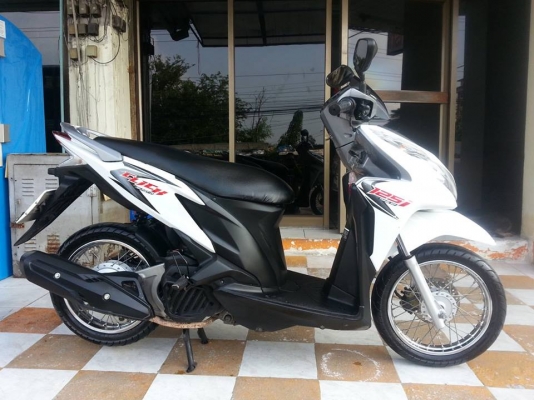 รถสวยม๊าก ขายถูก Click 125 i สีขาว – เทา ปี 2012 รุ่นใหม่ล่าสุด รถสวยม๊าก ขายถูก Click 125 i สีขาว – เทา ปี 2012 รุ่นใหม่ล่าสุด
