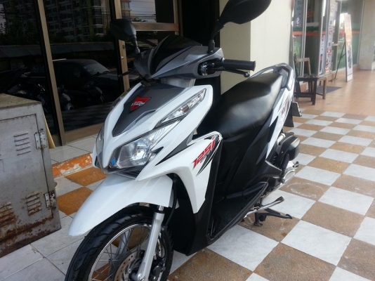 รถสวยม๊าก ขายถูก Click 125 i สีขาว &ndash; เทา ปี 2012 รุ่นใหม่ล่าสุด