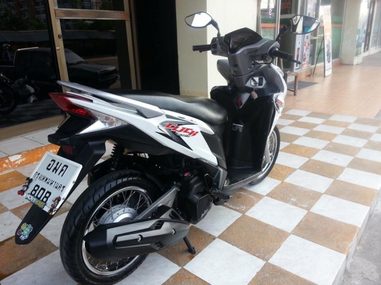 รถสวยม๊าก ขายถูก Click 125 i สีขาว – เทา ปี 2012 รุ่นใหม่ล่าสุด รถสวยม๊าก ขายถูก Click 125 i สีขาว – เทา ปี 2012 รุ่นใหม่ล่าสุด