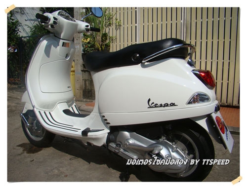 ขาย Vespa lx 150 สีขาวไมล์แค่ 500 โล เล่มครบพร้อมโอน
