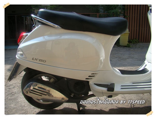 ขาย Vespa lx 150 สีขาวไมล์แค่ 500 โล เล่มครบพร้อมโอน