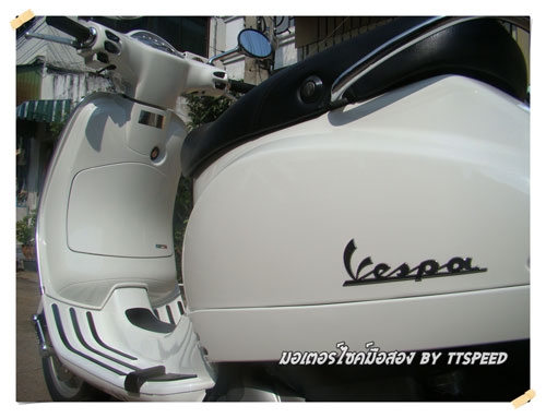 ขาย Vespa lx 150 สีขาวไมล์แค่ 500 โล เล่มครบพร้อมโอน