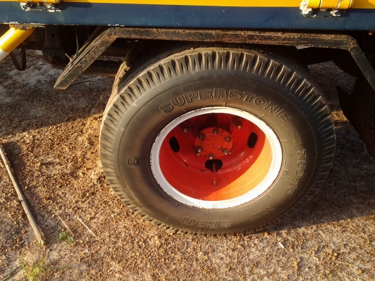 NKR  57 L   ปี  38    เครื่อง   4BC   2  หลังคาโดยสาร