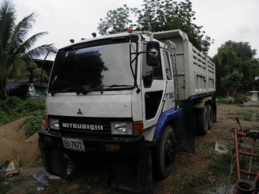 FUSO527MAสภาพสวยมากๆ แอร์ใหม่ ยางเต็ม10เส้นมีเงิน600000รับรถไปเลยติดต่อ0847823249