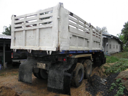 FUSO527MAสภาพสวยมากๆ แอร์ใหม่ ยางเต็ม10เส้นมีเงิน600000รับรถไปเลยติดต่อ0847823249