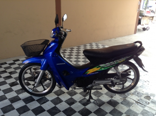 ขาย!!!เวฟ100 ปี47 รถเครื่องดีคับ มีเล่มทะเบียนครบ ภาษีไม่หมด