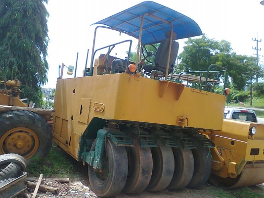 รถบดล้อยาง WATANABE  ขนาด 18 ตัน สภาพพร้อมใช้งาน