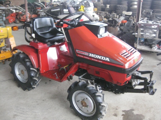 ขายรถไถ HONDA MIGHTY-11 /4WHEEL STEERING/4WHEEL DRIVE พร้อมใช้งาน