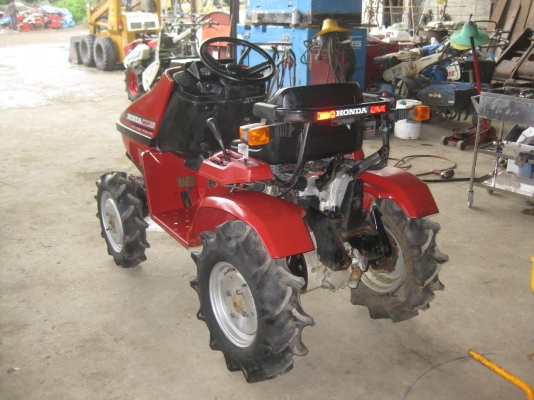 ขายรถไถ HONDA MIGHTY-11 /4WHEEL STEERING/4WHEEL DRIVE พร้อมใช้งาน