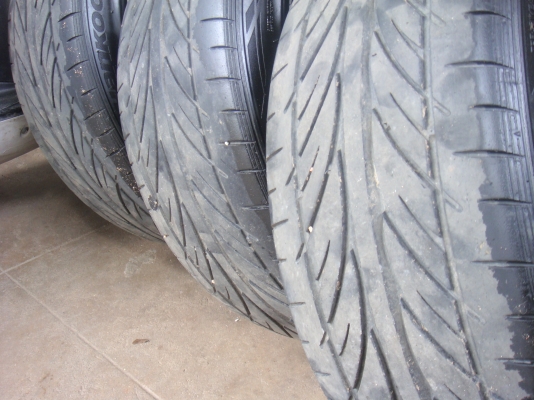 ขายล้อ Advan ขอบ 17 พร้อมยางสวยๆ