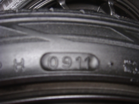 ขายล้อ Advan ขอบ 17 พร้อมยางสวยๆ