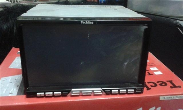 ขายจอ 2 ดินดูหนังฟังเพลงใส่รถราคาถูกครับ ขายจอ 2 ดินดูหนังฟังเพลงใส่รถราคาถูกครับ