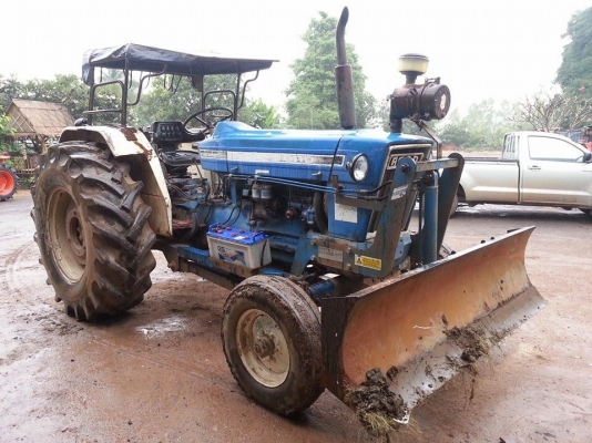 ford 6600  พร้อมใบมีดหน้า CMT สภาพเดิมๆ